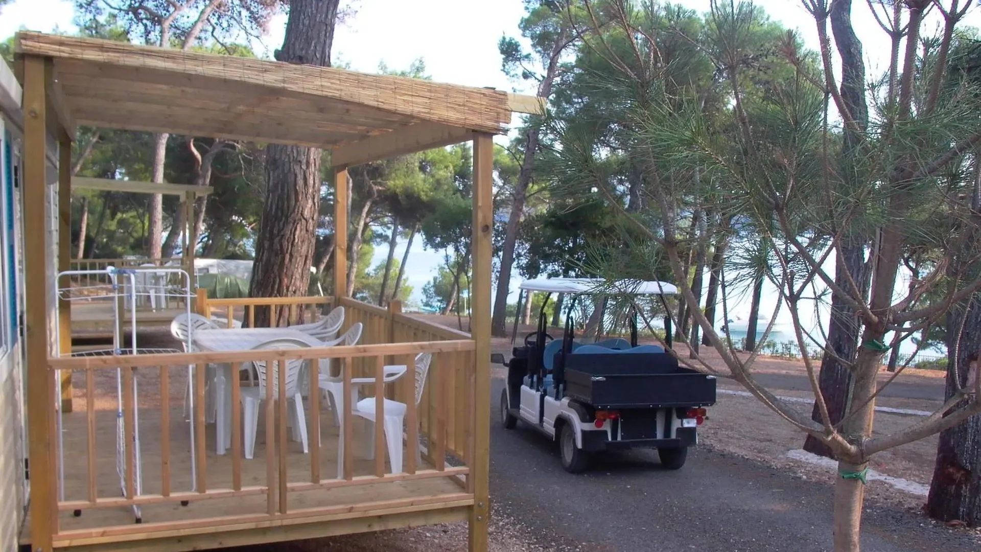 Camping Village Poljana 말리로시니